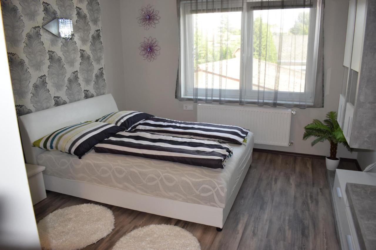 Gyarmati Apartman Siofok Bagian luar foto