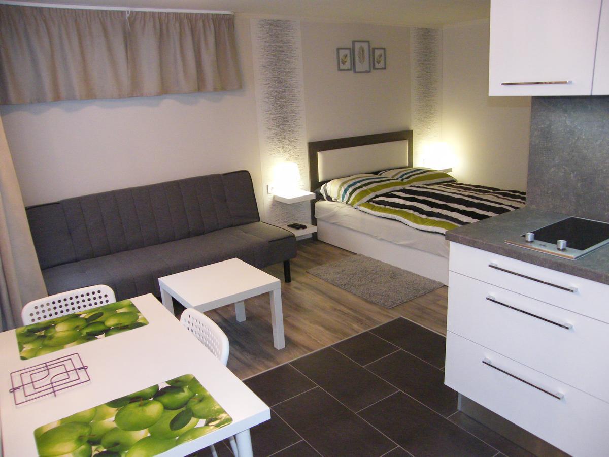 Gyarmati Apartman Siofok Bagian luar foto
